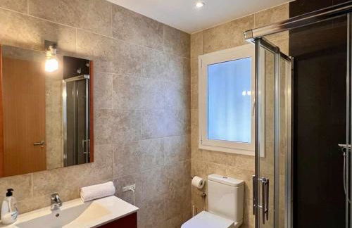 Casa Mas Ambros con piscina desbordante - Foto 28