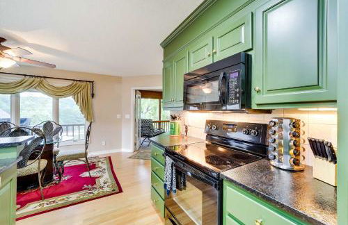 Home in Bella Vista with Deck and Lake Windsor Views! - Foto 8