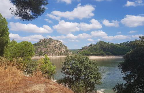 Retiro Chic Frente al Lago - A 1 Hora de Madrid, Pantano de San Juan - Foto 29