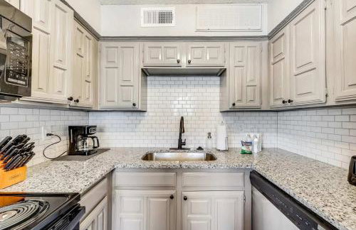 Upgraded 1BD condo Pool Irving I45 - Foto 4