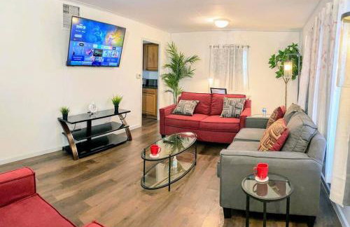 *King bed/3bds house Near Naval Base & 6Flags* - Foto 1