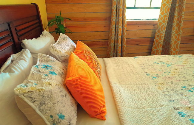 Pinard's Mountain Resort- Cottage 6 - Photo 5