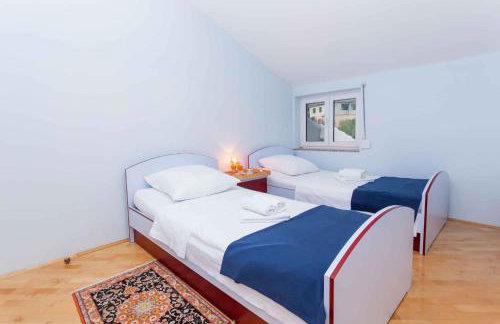 House Neda - Photo 14