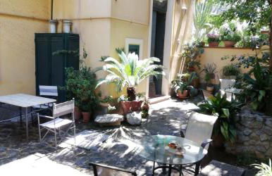 Villino with Garden - Photo 20