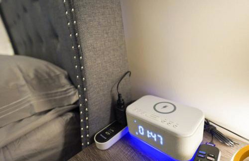 Modern Luxe Retreat -Heart of Chesterfield - Foto 19