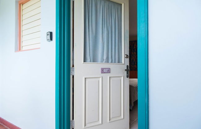 Point Village Studios and Suites - Photo 32