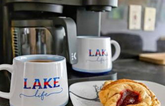 LKJ - Lakefront Home, Hot tub, Fire Pit, Games and Movie Room! - Foto 35