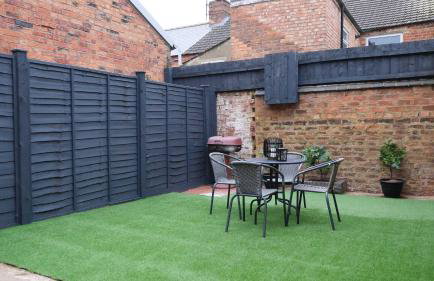 Lovely 5 Bedroom Home w Garden near Northampton - Photo 22