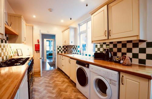 Home away from home-business & leisure travellers - Photo 9