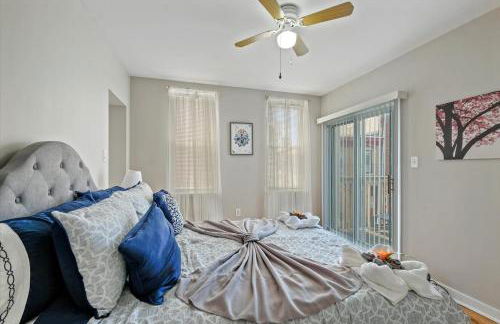 Cozy 1BR w Deck Near Rittenhouse - Foto 1