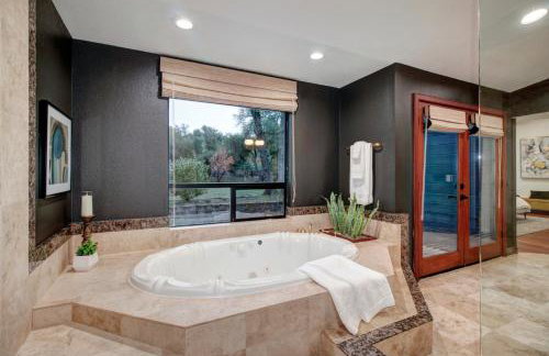 Elegant Granite Bay Getaway Tall Pine Home - Foto 1