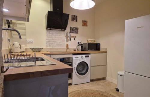 La Grande Bourgade-Authentique Maison en Pierre avec Terrasse Climatisation au Cœur d'Uzès - Foto 34