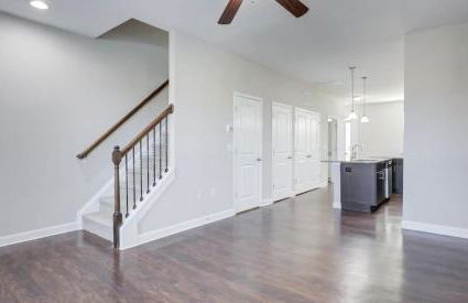 3BR Townhouse King Bed Garage Pineville - Foto 9