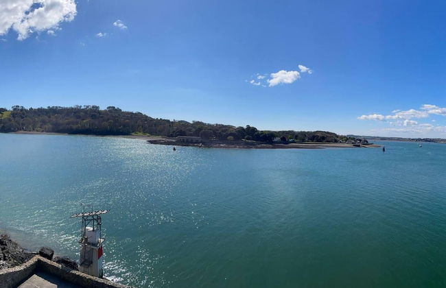 Cozy Coastal Apartment - Photo 14