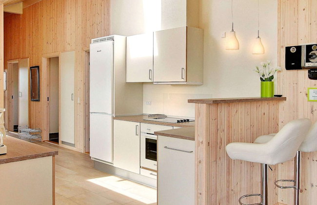 Pleasant Holiday Home in Vaggerlose near Sea - Photo 7