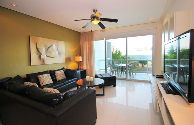 Downtown Apartment Oasis 12 - Photo 26