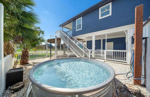Beach Cottage with Soaking Pool and Outdoor Oasis - Foto 5