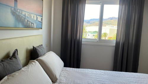 Melo Home Vecindario-Near AirPort-Elevator-Garage - Foto 2