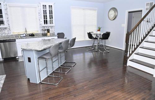 Luxury Living at Woodmore - Foto 27