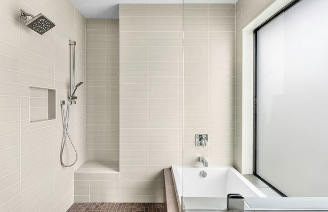 Walk to Restaurants & Entertainment on East Side - Foto 23