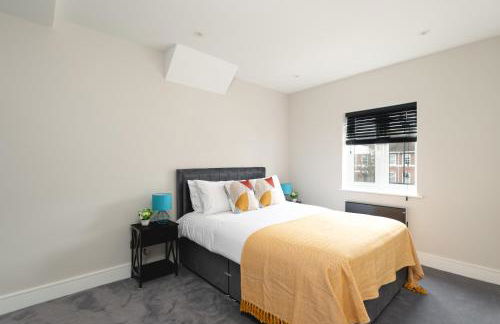 Skyvillion - COZY LARGE 4 & 1 Bed Apartments in London Enfield, Mins to Tube Station, Free Wi-Fi - Foto 66