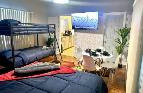 Refurbished 3 Bed, 2 Bath Apt - Near Park and Falls - Foto 2