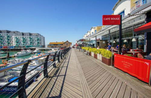 Orion Marina Sea View - Parking - by Brighton Holiday Lets - Foto 26
