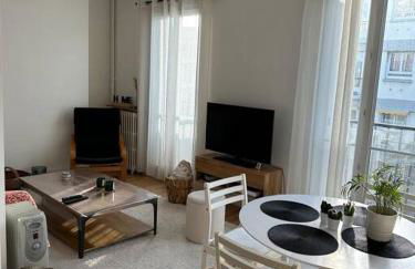 Grand F2 Perret de 60 m2, traversant lumineux, Plein Centre, 36 rue de Paris, vue Catène, arrivée autonome - Foto 1