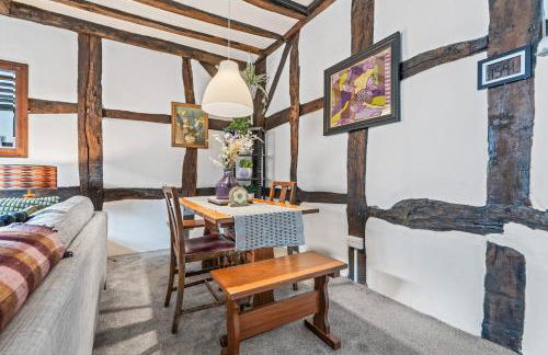 #54 The Balti Cottage Apartment - Sleeps 5 - Close to Kingsbury Water Park - " Perfect for Contractors and Families - Free parking" - Foto 4