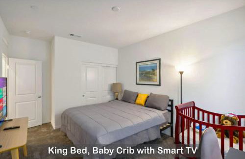 Entire Private Home with 4 Bedrooms 2 Bathrooms, Mountain Edge, New House, Ranch, Gated Yard, Available Now - Foto 7