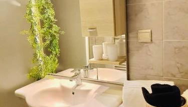 Savana Lodge, Wi-Fi, Parking Privé et Calme, Sortie 12 ChanaS - Foto 5