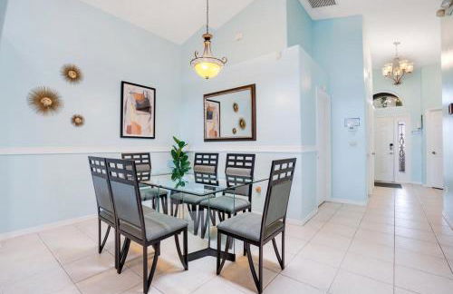 Relaxing Retreat with Pool and Movie Theater - Foto 12