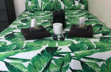 Crown Inn & Suites - Foto 46