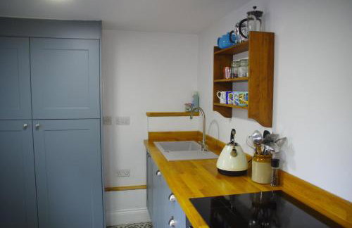 Stylish Garden Apartment, Exmouth - 'Little Monty' - Photo 14