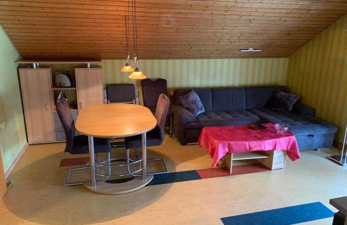 klimatisiere Dachwohnung in Weinsberg-Gellmersbach - Foto 2