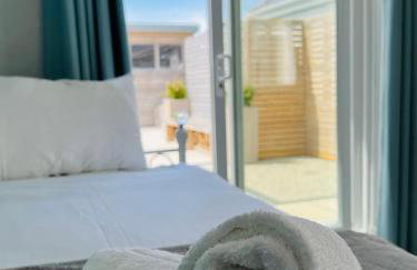 Fabulous Beach Front Holiday Location - Pass the Keys - Photo 50