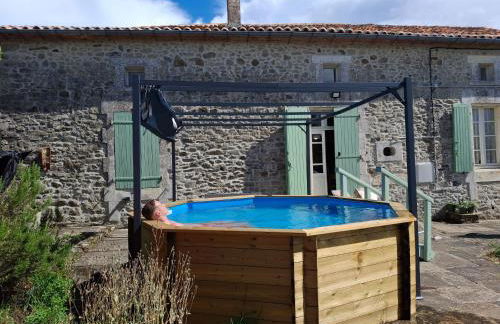 Les Volets Verts, ROUSSINES, CHARENTE, 16310 FRANCE - Foto 2