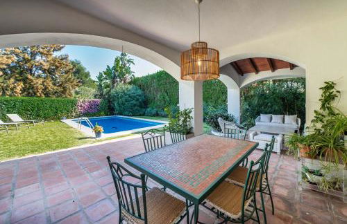 Villa in Marbella with golf views - Photo 42