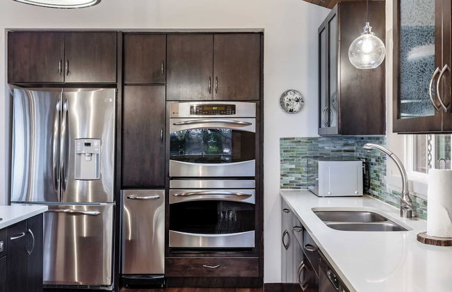 Windswept by Avantstay Water Views, Covered Deck, Walk to the Beach - Photo 16