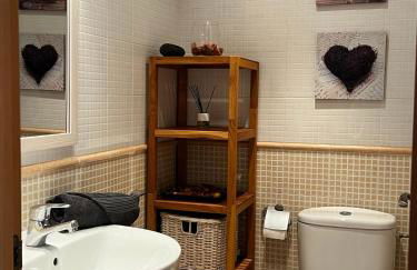 Cozy Beach House with Pool & BBQ - Foto 10