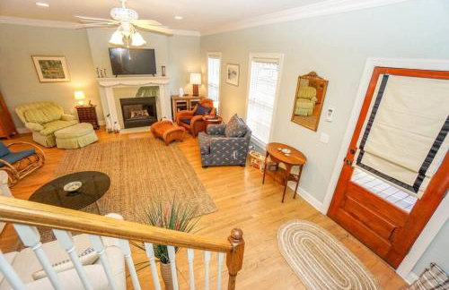 Ideal Location! Perfect for Graduations and Lowcountry Getaways! - Foto 4