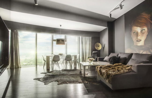 Sky Tower Apartments - Photo 4