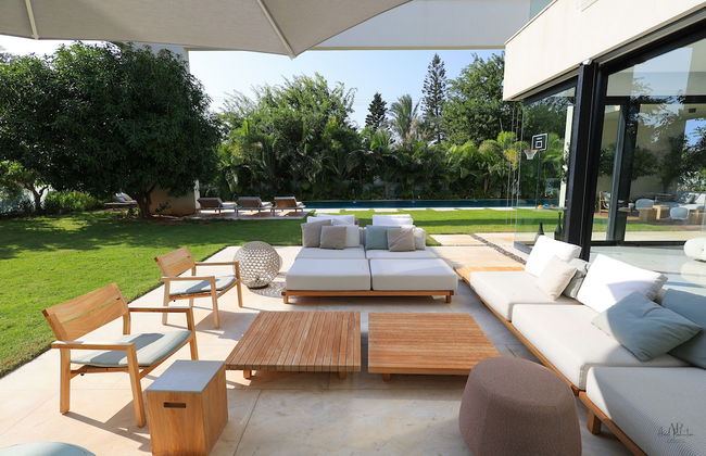 Luxurious Coastal Villa w Pool & Garden - Foto 38