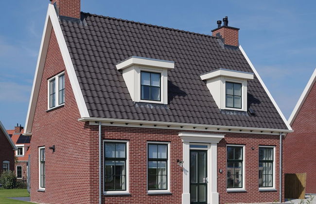 Beautiful Holiday Home With a Whirlpool - Photo 1