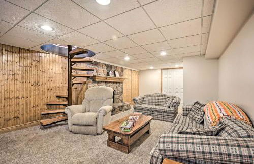 Indian Lake Retreat with Wet Bar and Covered Deck - Foto 13