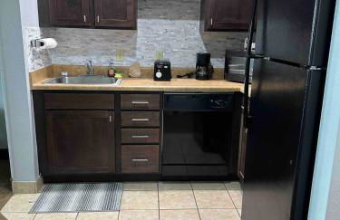 Condo near Disney Springs-Free shuttle to Parks - Foto 71