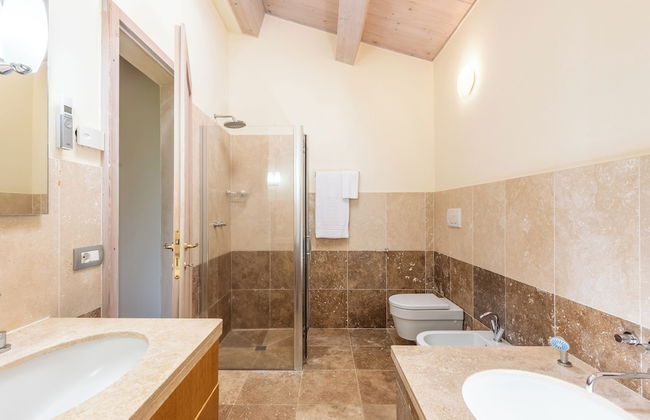 Villa Falco With Terrace and Garden - Cignella Resort Tuscany - Photo 33