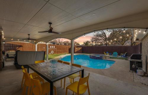 Best of Desoto 4BR, 3BA with Pool, HotTub, Cinema - Foto 45