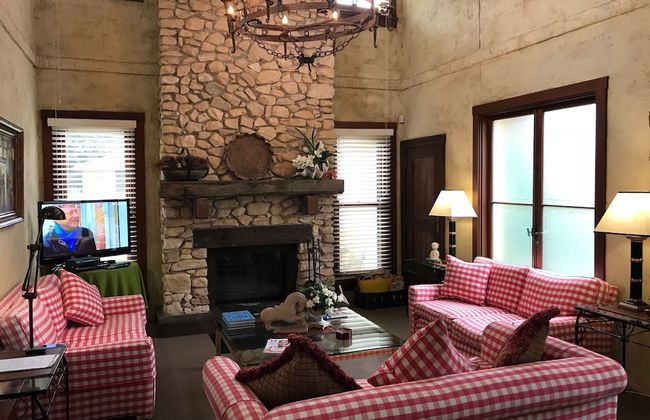 Linden Hall - Foto 8