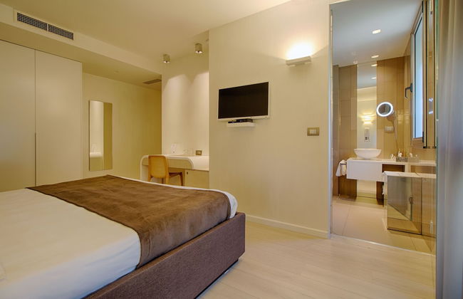 The Rooms Apartments Tirana - Photo 54